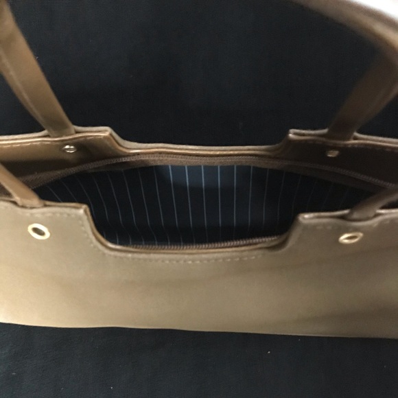 Handbag - Picture 2 of 2